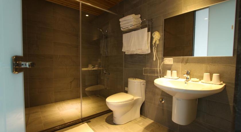 Image of Quadruple Room with Balcony 2