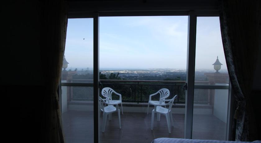 Image of Quadruple Room with Balcony 3