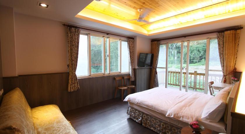 Image of Double Room with Mountain View 3
