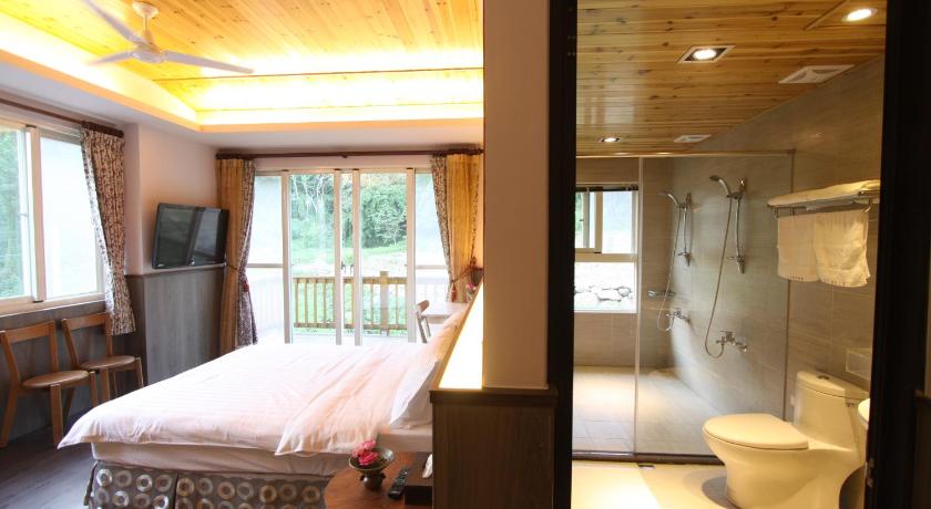 Image of Double Room with Mountain View 2