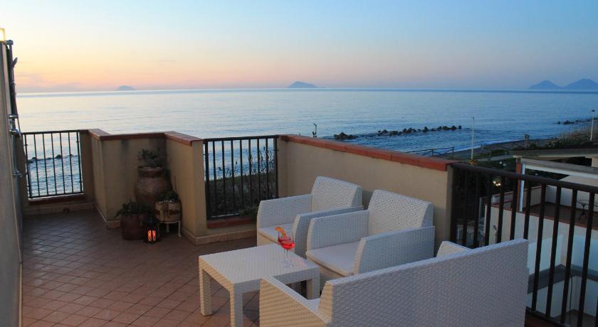 Eolie all'orizzonte