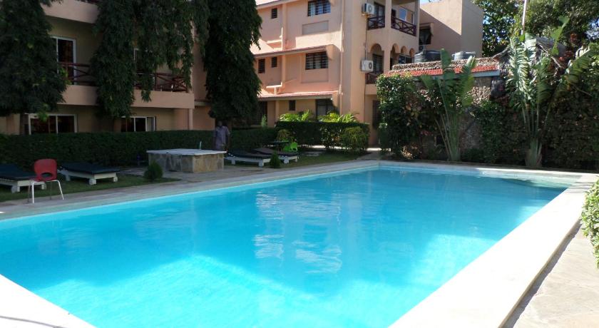 Pinebreeze Holiday Resort photo