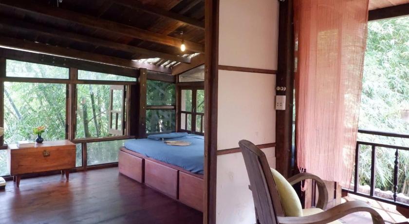 Image of Standard King Room 0