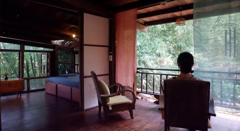 Image of Standard King Room 1