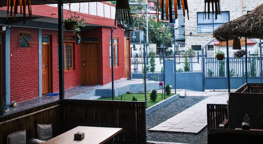 The Mango Tree Backpackers Hostel — Pokhara (4)