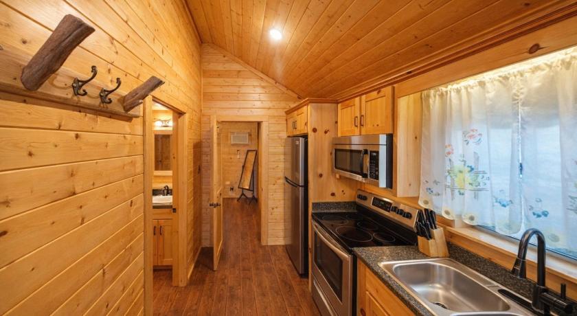 Al's Hideaway Cabin and RV Space, LLC
