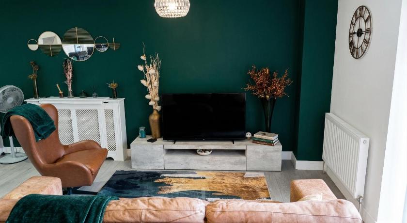 Flat 9 - Stylish 1-Bed Flat - Near Town Centre