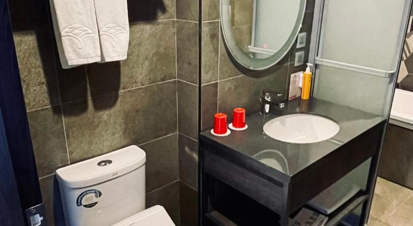 Image of Deluxe Suite 6
