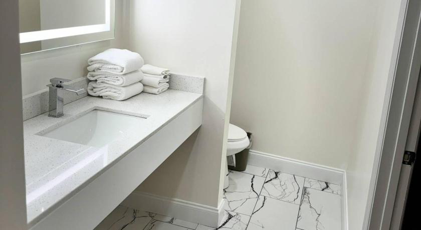 Image de 2&nbsp;Lits Queen Size, Non-Fumeurs (2 Queen Beds, Nonsmoking) 11