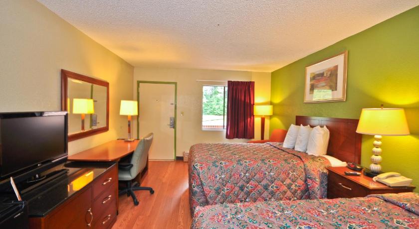 Country Hearth Inn & Suites Marietta