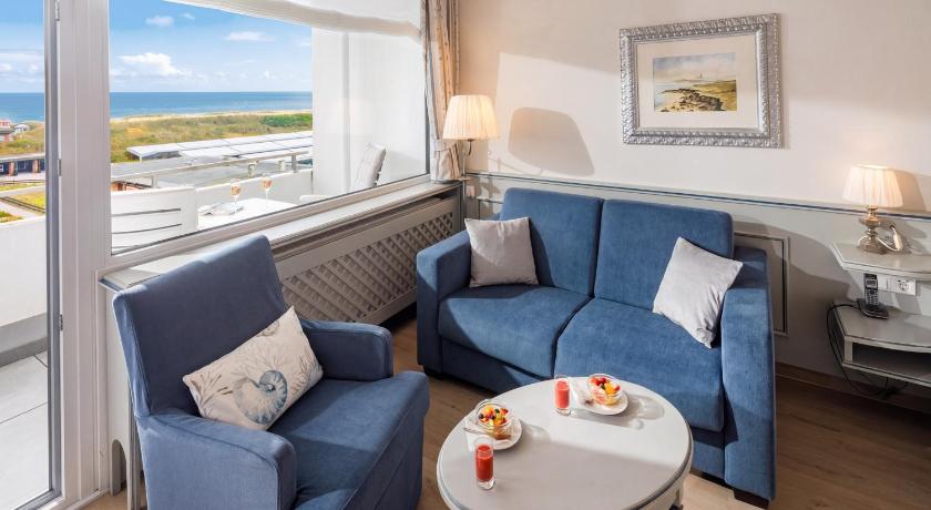 Image of Double Room with Balcony and Sea View 4