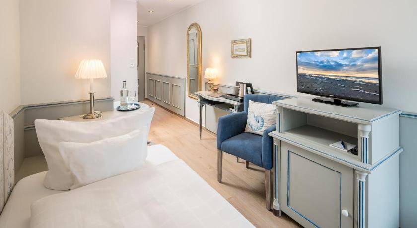 Image of Single Room with Balcony 1