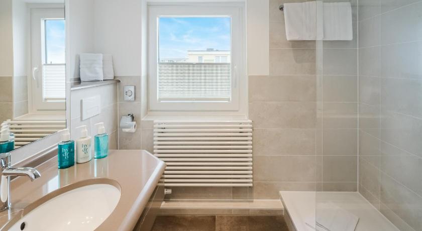 Image of Double Room with Balcony 2