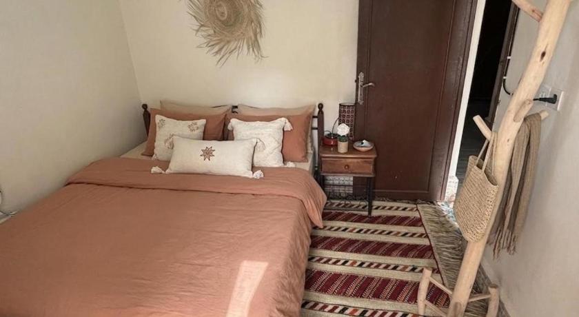 Studio in City Center Living at Heart of It All, 3 kms away from airport