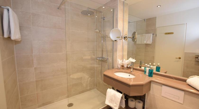 Image of Double Room with Balcony and Sea View 2