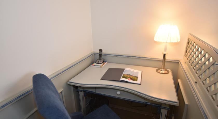 Image of Large Single Room with Balcony and Sea View 5