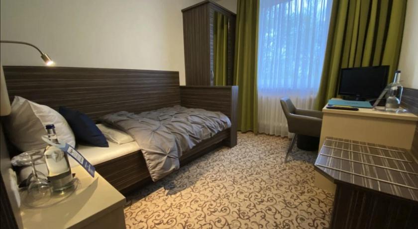 Image of Single Room 1