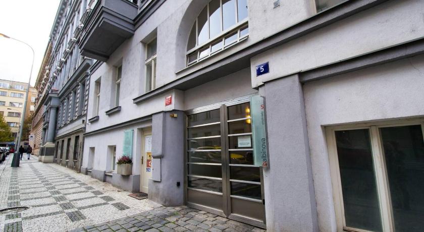 Image of Apartment 14