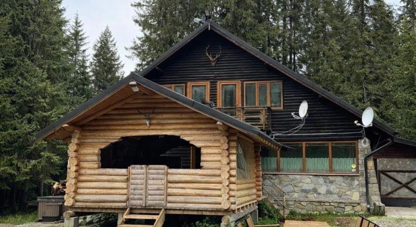 Cabana Laptici - statiunea Pestera-Padina, Bucegi