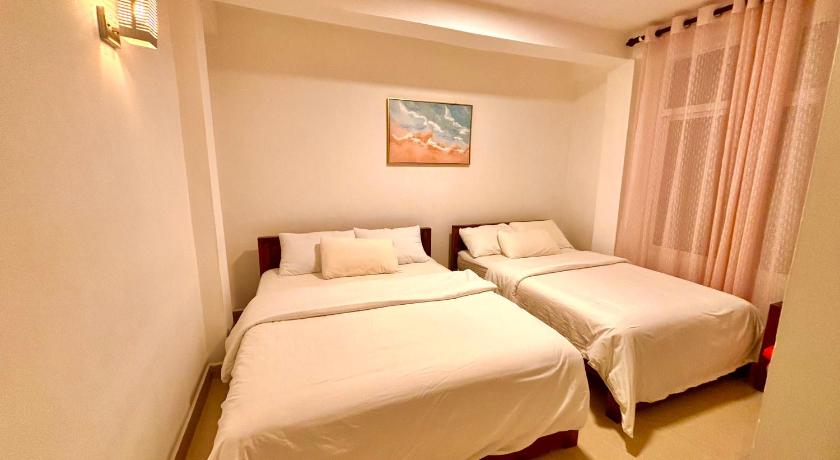 Image of Family Room 3