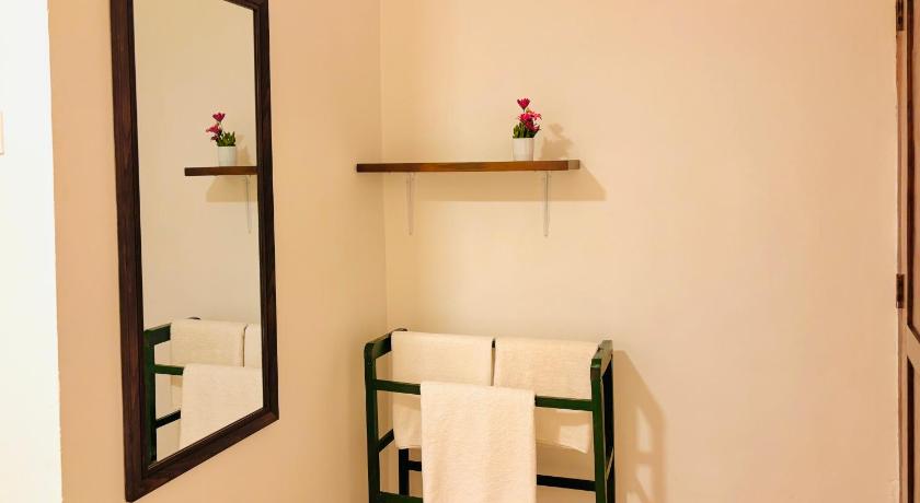 Image of Family Room 8