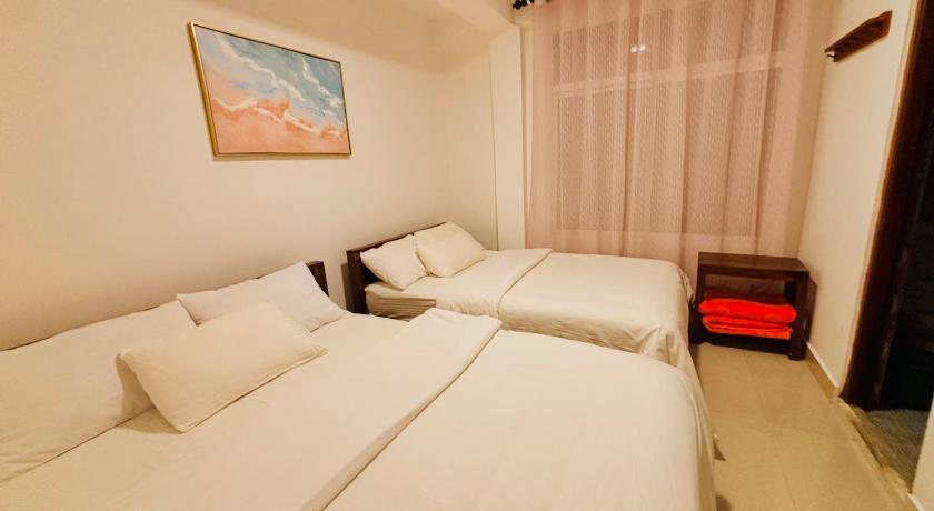 Image of Family Room 2