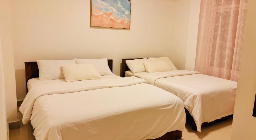 Image of Family Room 4