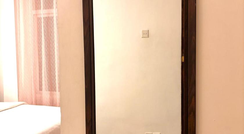 Image of Family Room 12