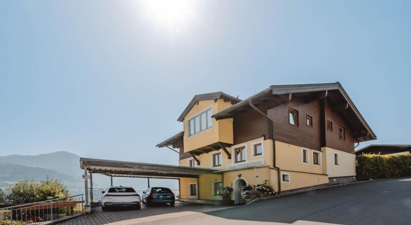 Image of Studio with Balcony and Lake View - 72 ft² 17