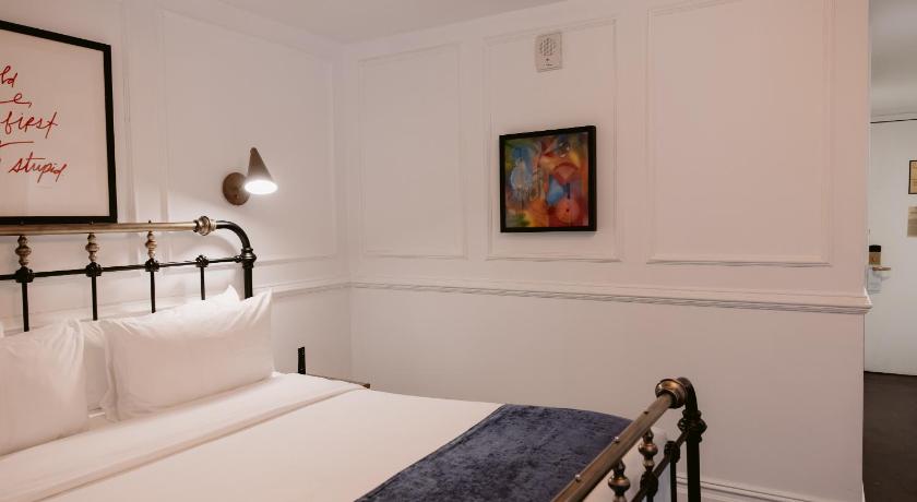 Image of Classic King Room 6