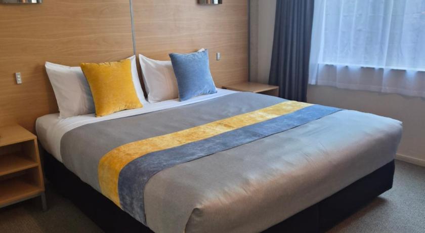 รูปของห้องสวีทแบบสองห้องนอน (Two-Bedroom Suite) 3
