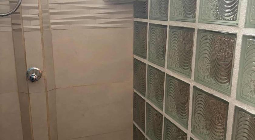 Image of Standard Twin Room 13