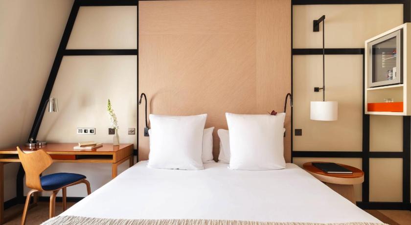 Image of Executive Room 11