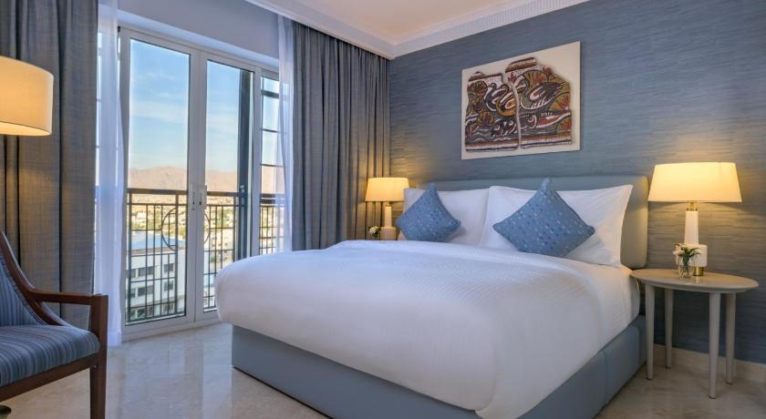 รูปของอพาร์ตเมนต์แบบสามห้องนอนพร้อมวิวทะเล (Three-Bedroom Apartment with Sea View) 1
