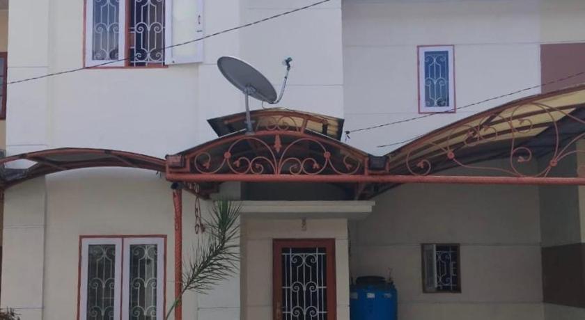 Image of Three-Bedroom Villa 4