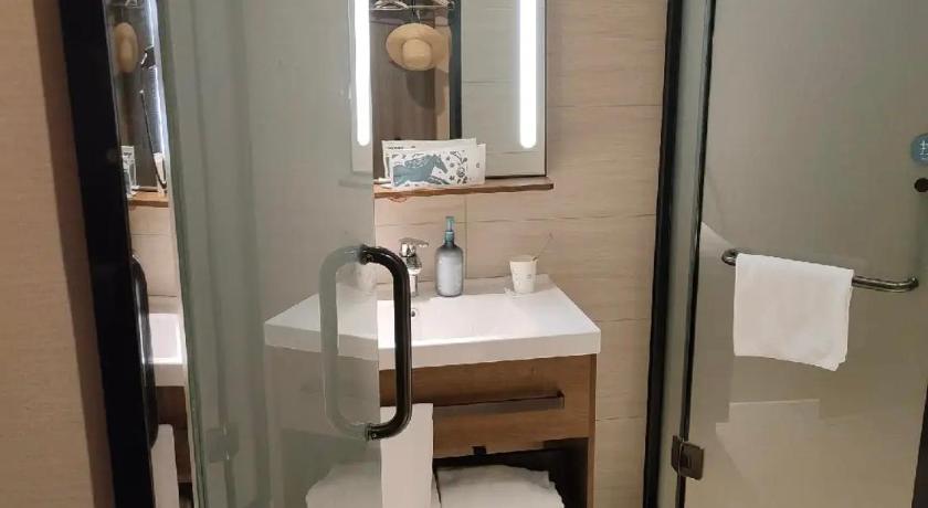Hanting Hotel Hangzhou Central Wulin Square Metro Station - image 2