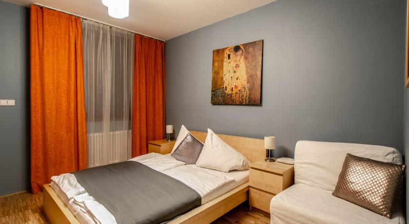 Image of Studio Apartment 4