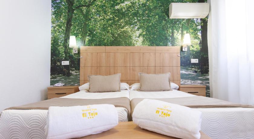 Szoba kétszemélyes ággyal és pótággyal (3 felnőtt részére) (Double Room with Extra Bed (3 Adults)) fotója 3