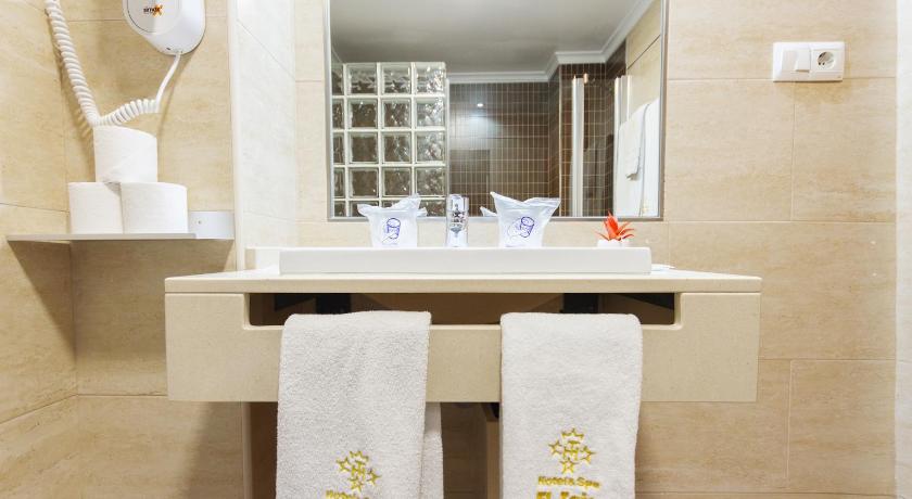 Egyszerű szoba kétszemélyes ággyal (Basic Double Room) fotója 13