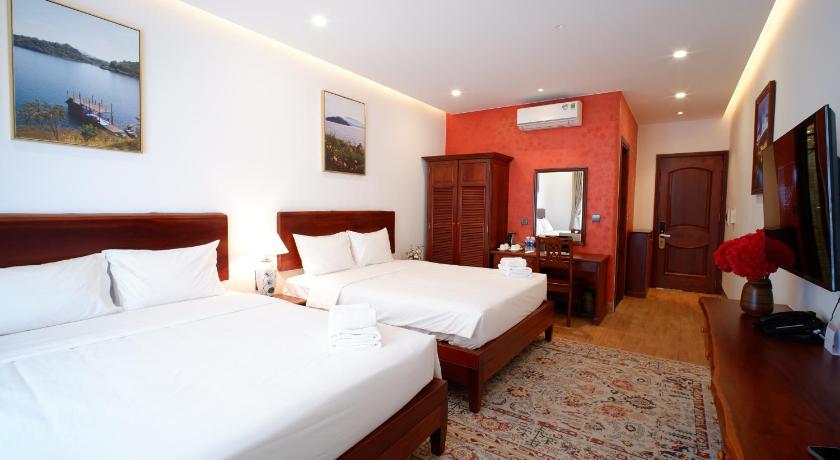 Phòng 2 Giường Đôi (Double Room with Two Double Beds)