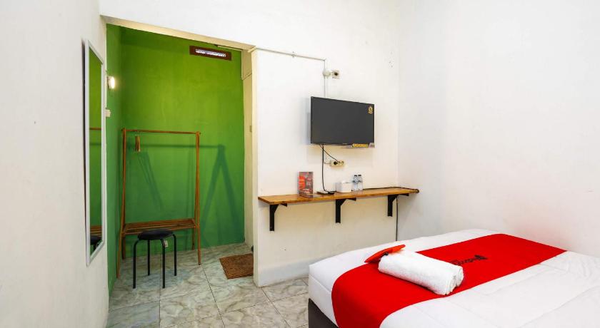 Image of RedDoorz Room 1