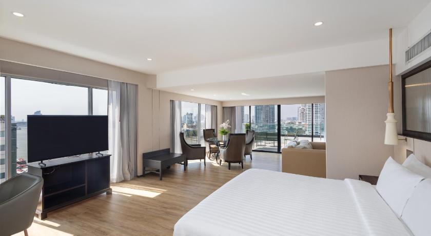 Image of 1 King Bed Executive Terrace Suite 0