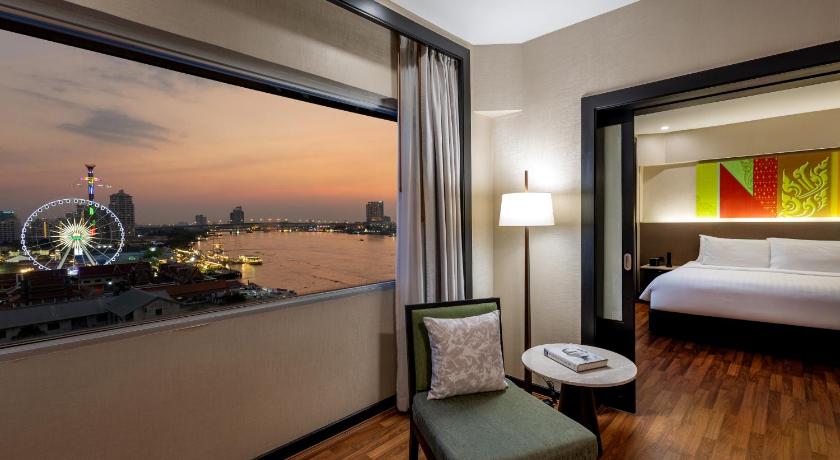Image of 1 King Bed Plaza River View Suite 0