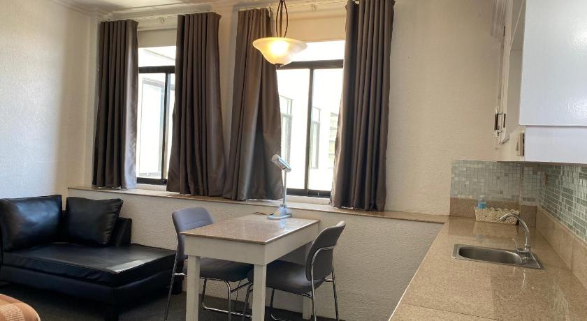 Stonestown Suites - image 13