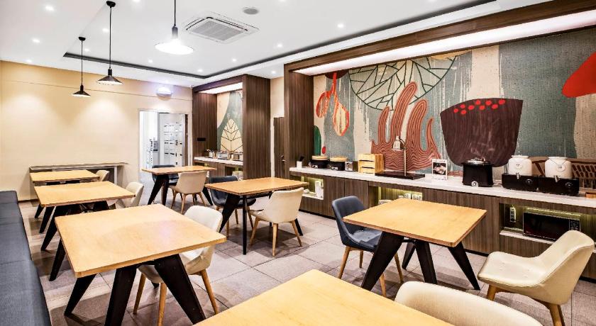 Hanting Hotel Hangzhou Central Wulin Square Metro Station - image 3