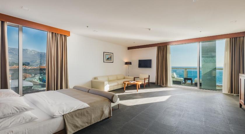 Зображення Розкішний люкс із видом на море (Luxury Suite with Sea View) 0