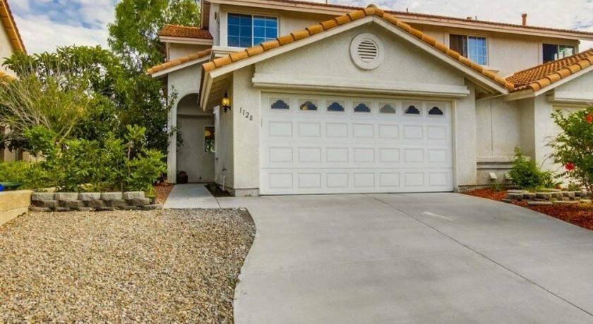 Family Home 4 Bedrooms with 4 Beds