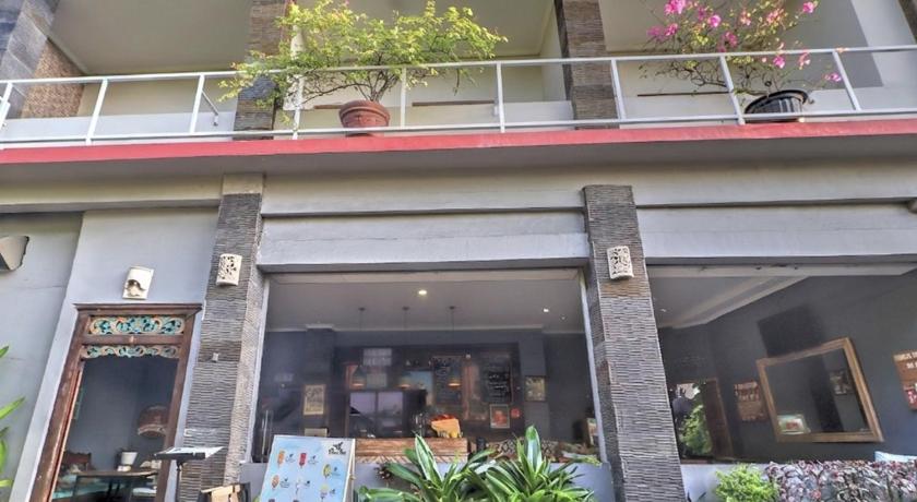 Townhouse Oak near Beach Walk Shopping Mall formerly Su's Cottages Legian - image 27