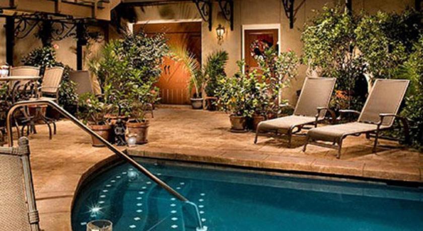 McMillan Inn — Hotel in Savannah (GA)