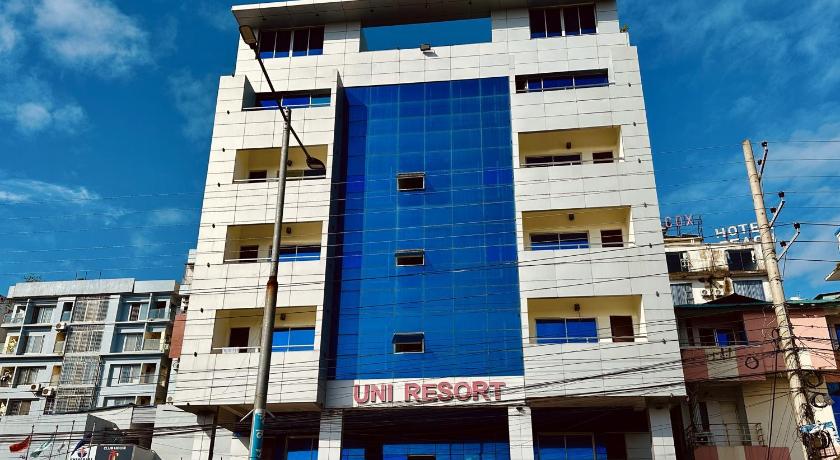 Uni Resort
